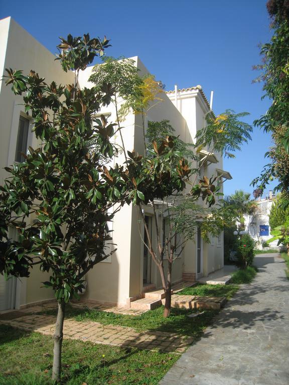 Avia Holiday Homes Avía Exterior foto